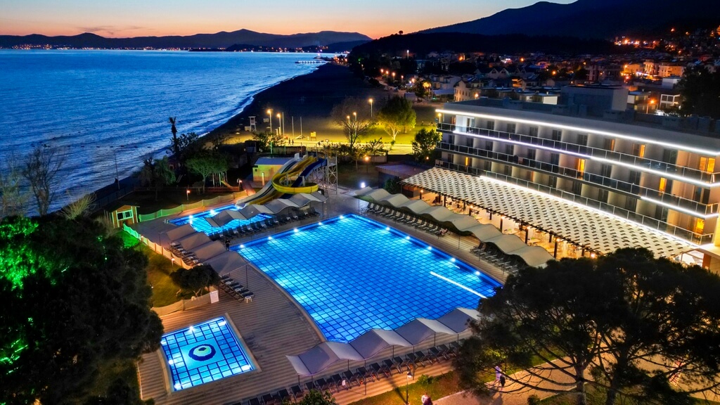 ROYAL BEACH CLUB HOTEL 4+