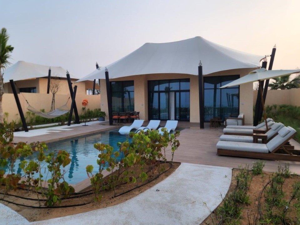 Bab Al Nojoum Hudayriyat Villas