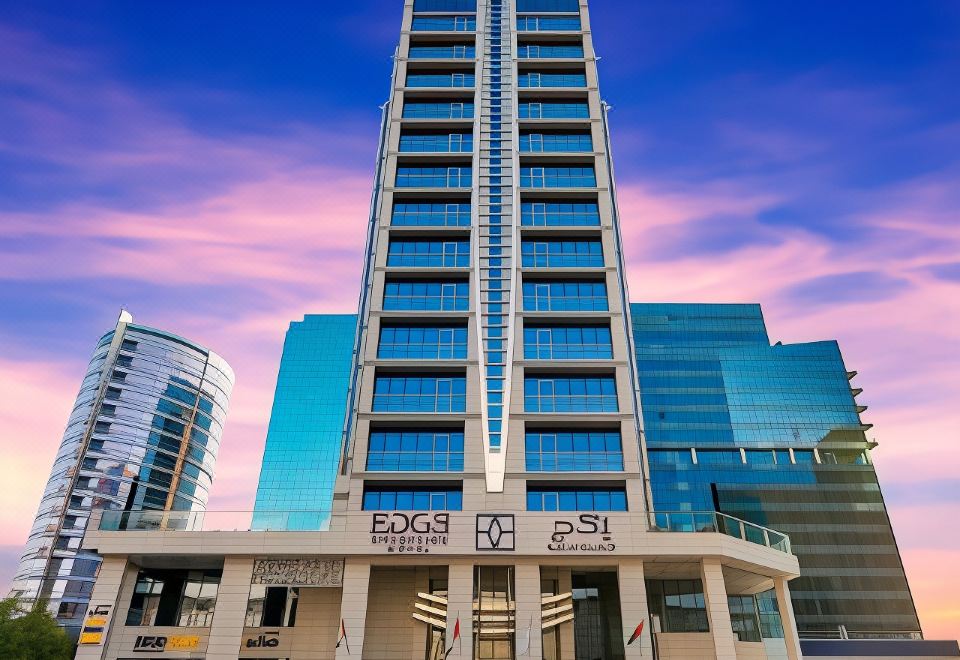 Edge Creekside Hotel