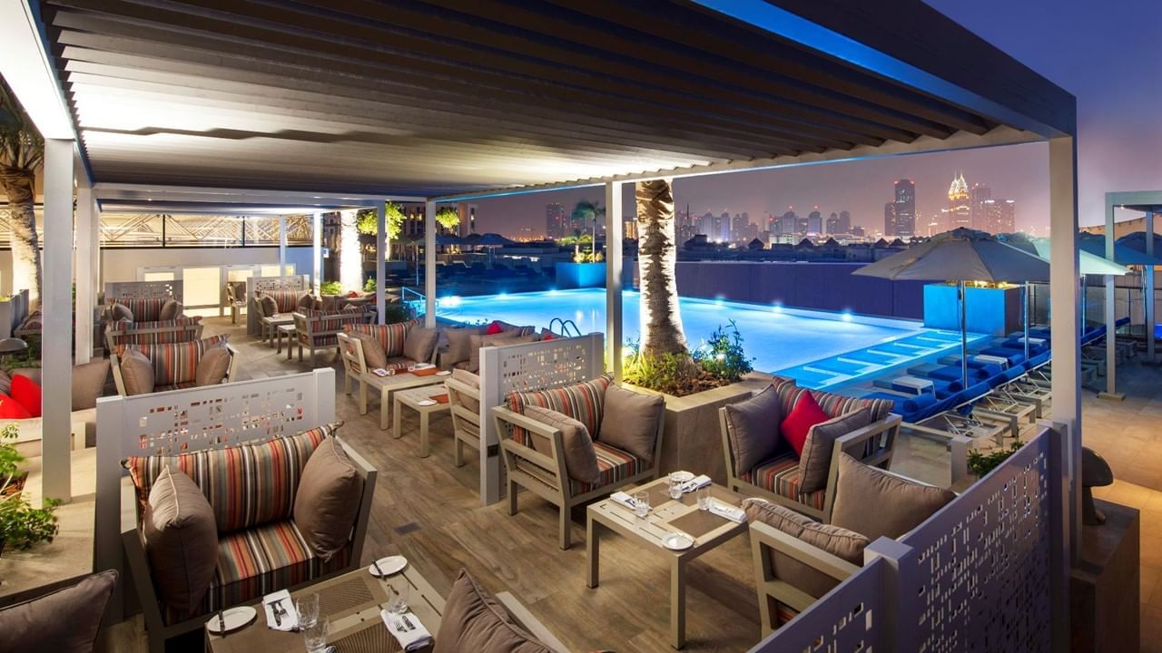 Grand Cosmopolitan Hotel*