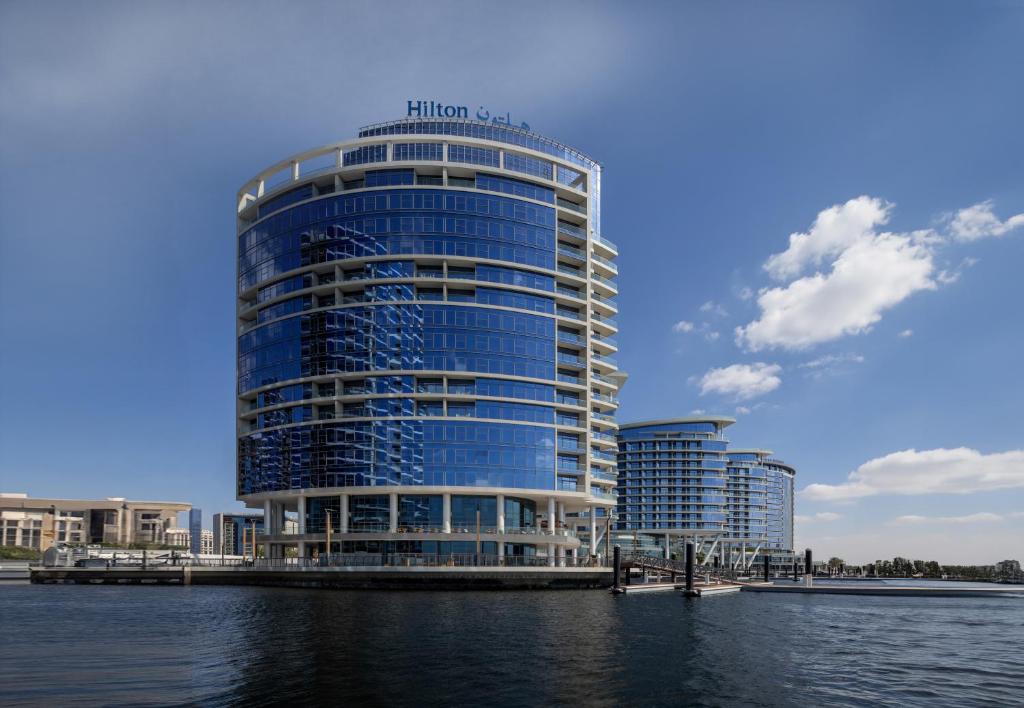 Hilton Dubai Creek Hotel & Residences