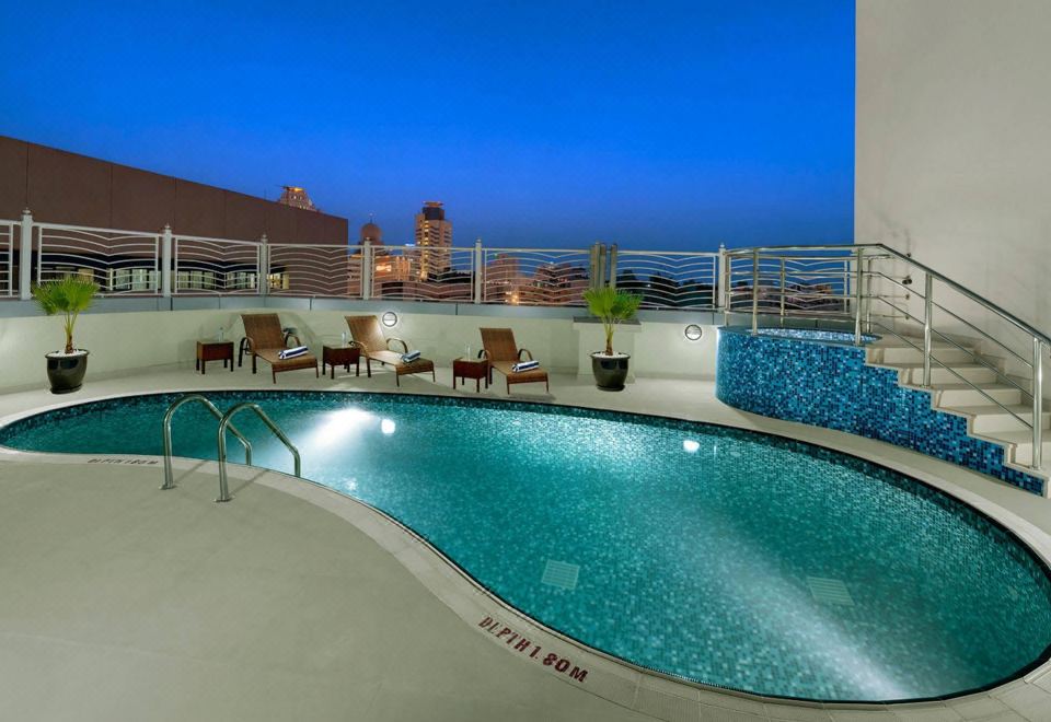 Landmark Premier Hotel*