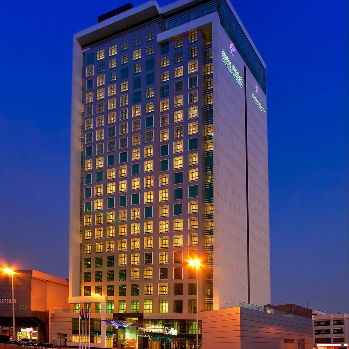 Park Regis Kris Kin Hotel*