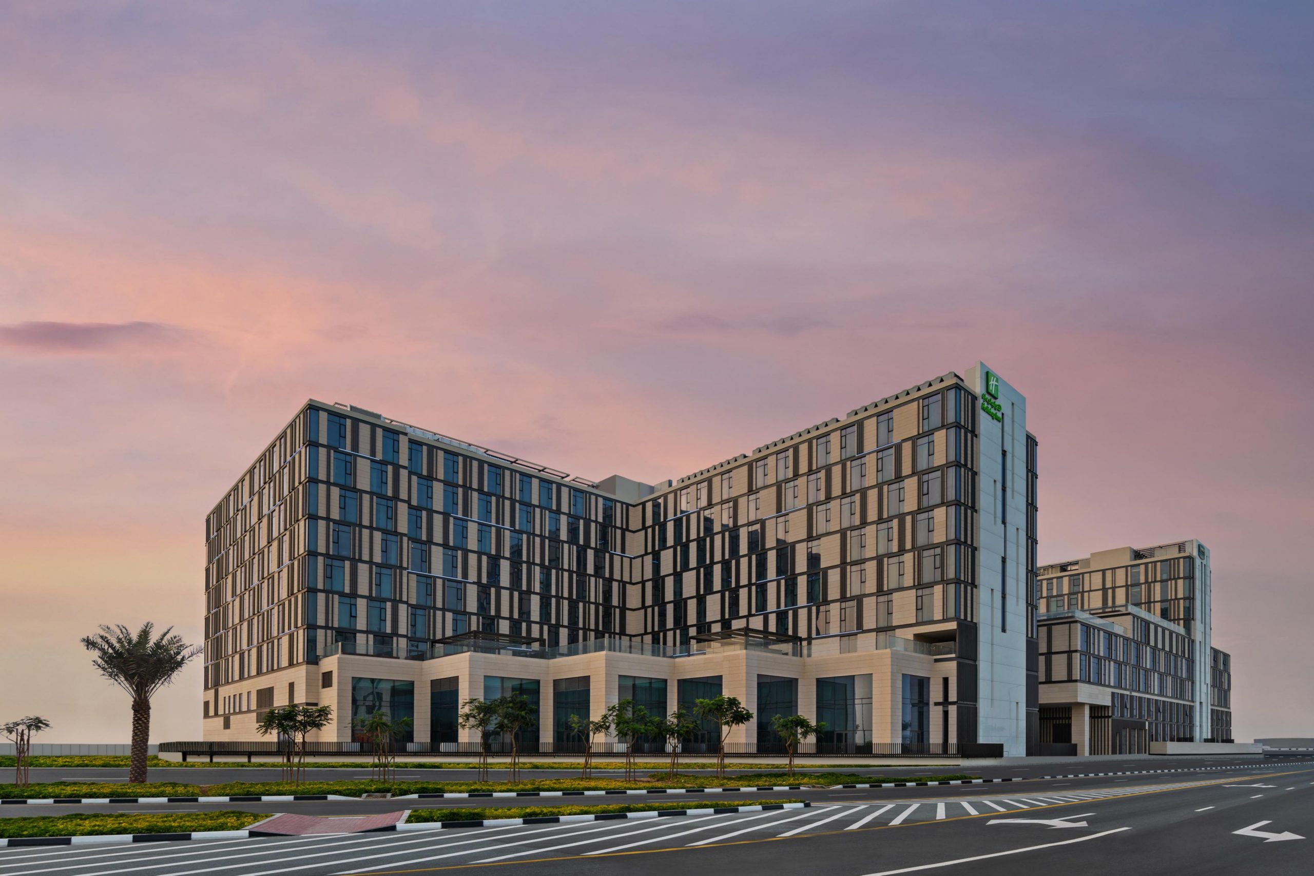 Staybridge Suites Dubai Al Maktoum Airport Hotel
