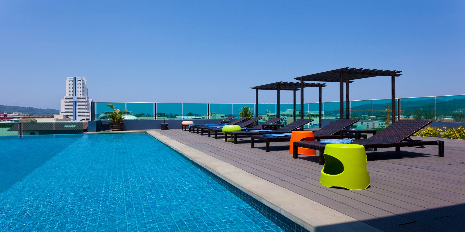 AIM PATONG HOTEL (THE)