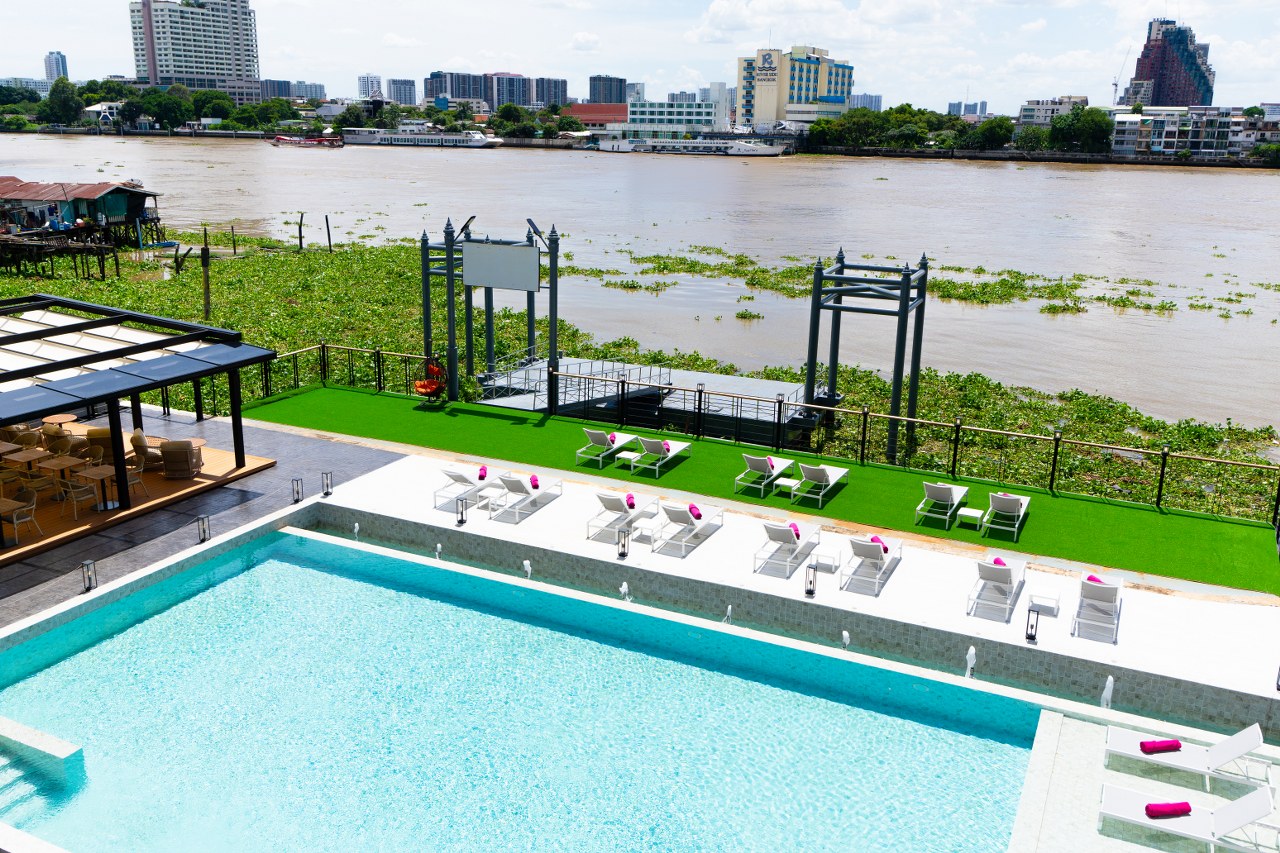 Glow Bangkok Riverside