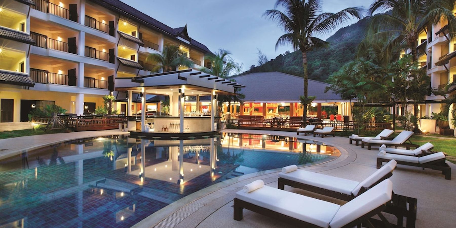 RADISSON RESORT & SUITES PHUKET